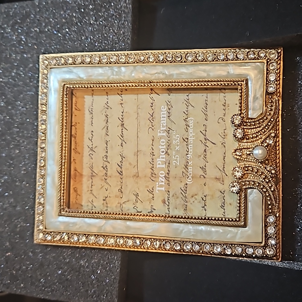 JEWEL HOME TIZO GOLD METAL WITH CRYSTALS FRAME